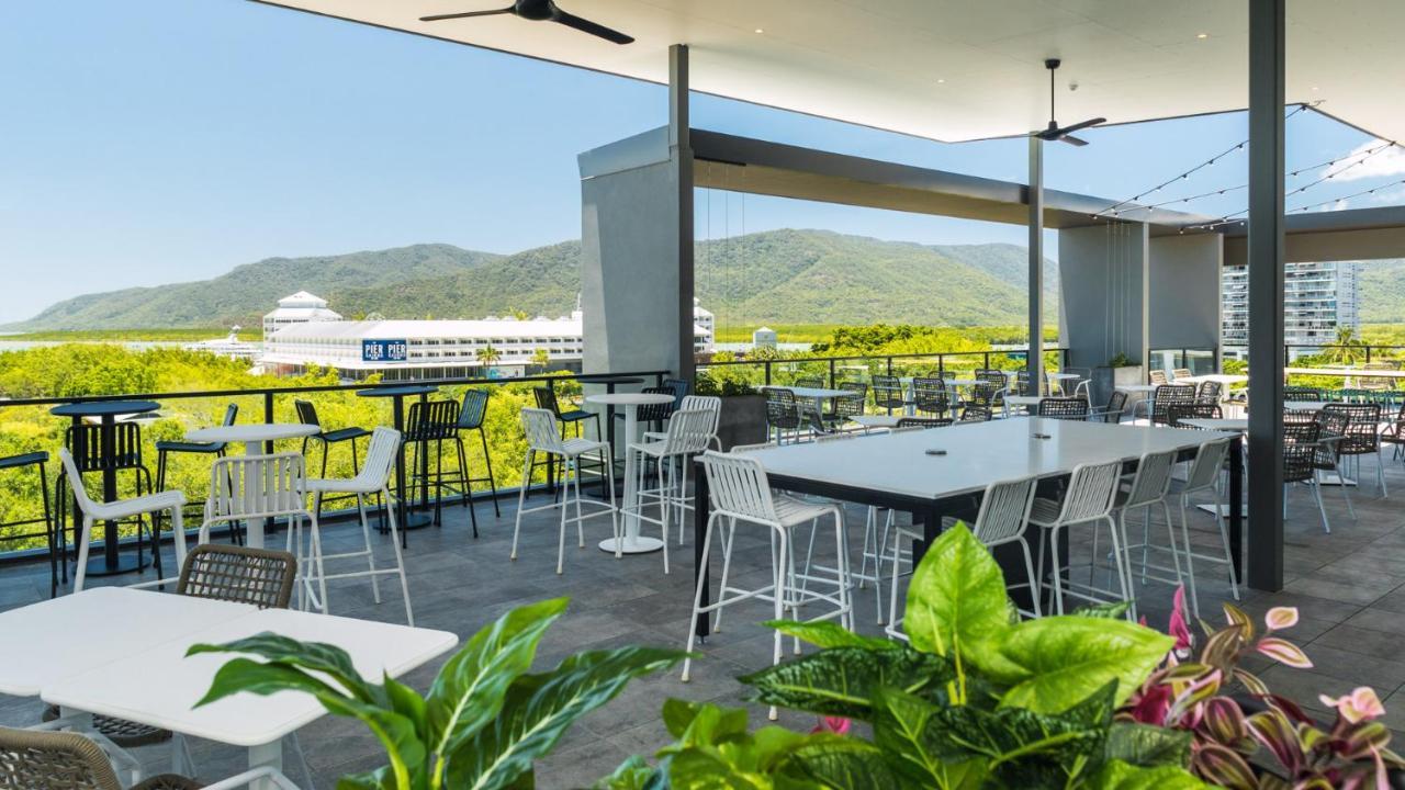 Oaks Cairns Hotel Exteriör bild