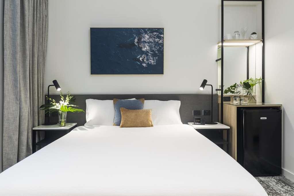 Oaks Cairns Hotel Rum bild